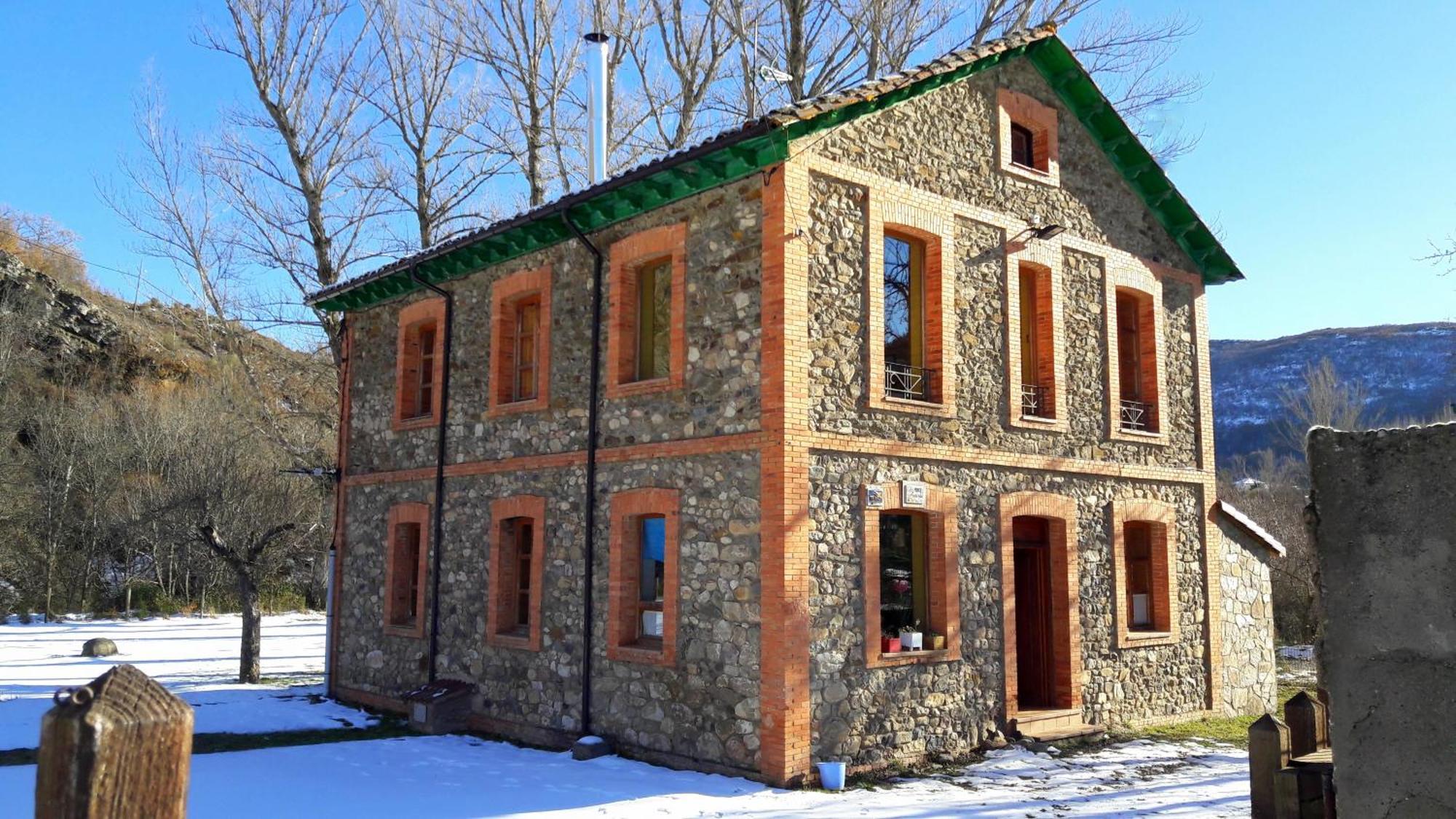 Villa El Refugio De Valporquero Vegacervera Exterior foto
